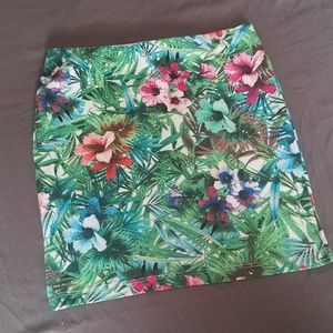 5 for 15! NWT Tropical Mini-Skirt